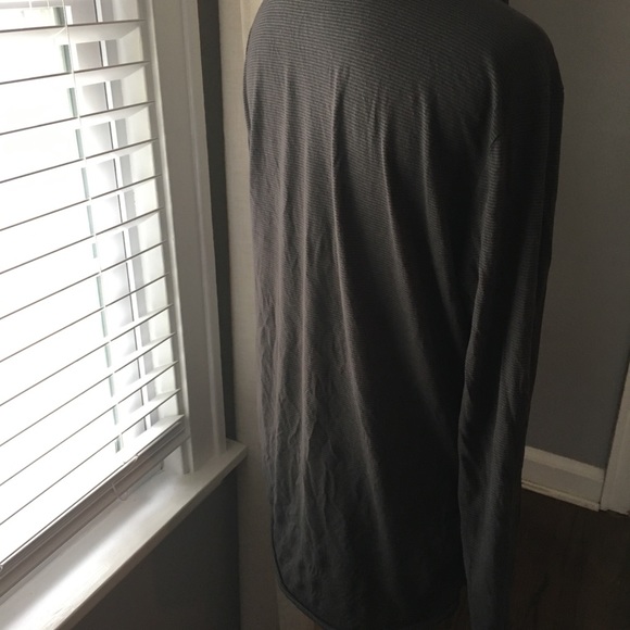 Lucy Large top in grey/ black ish - Picture 4 of 5